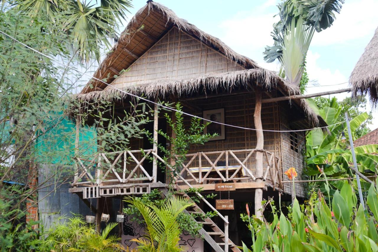 About Sarin Homestay Баттамбанг Екстер'єр фото